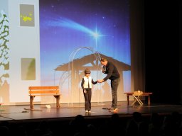 2025 - Christkindlmarkt Unterföhring: "Wenn ein Stern vom Himmel fällt"